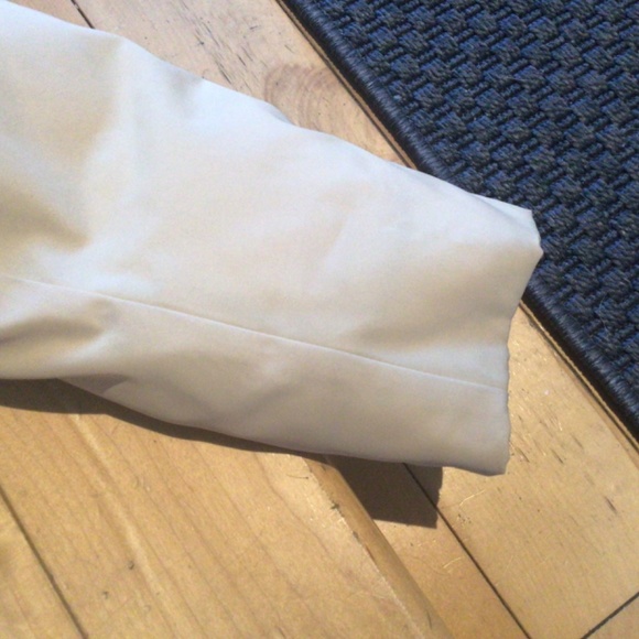 Everlane Renew Puffer Coat - Picture 9 of 11